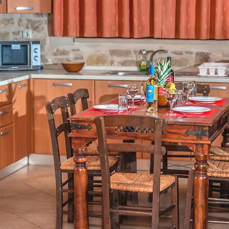 ヴィラ Villa Stamatis
